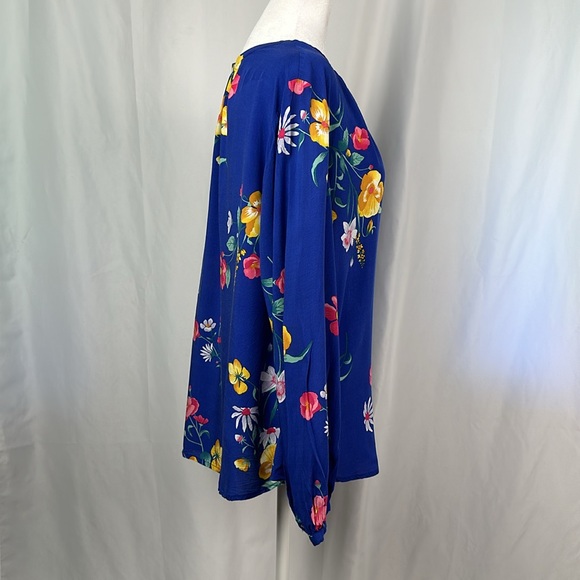 Old navy Royal blue floral print split neck top with long sleeves. - Picture 2 of 12